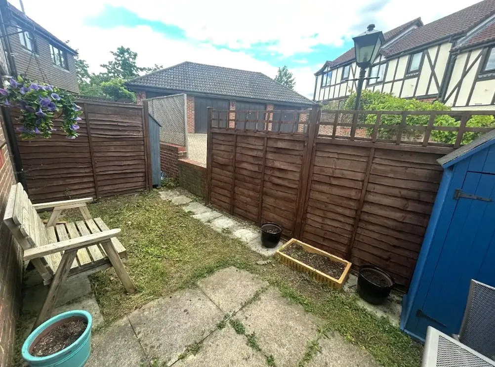 Fromow Gardens, Windlesham, Surrey, GU20 6QN, photo 11