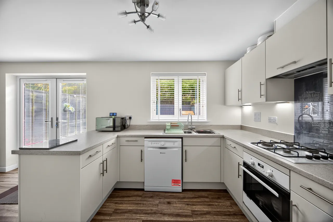 St. Lawrence Crescent, Maidstone, photo 6