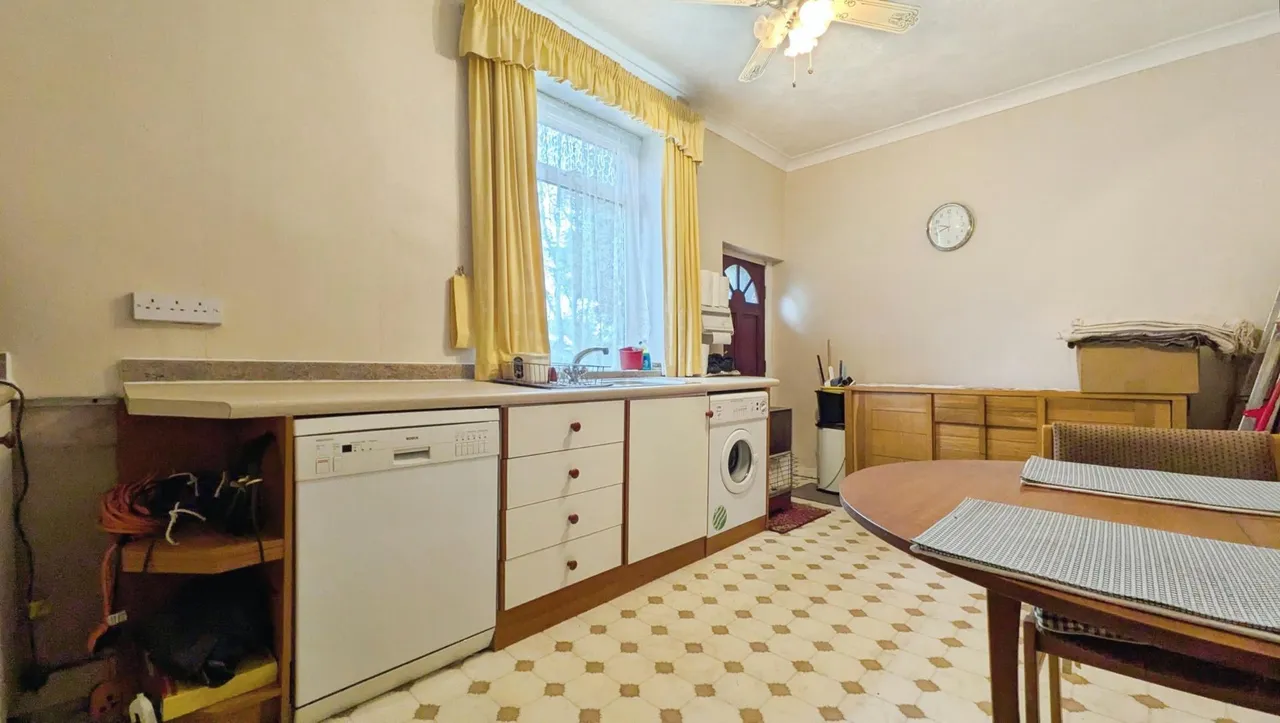 Co operative Street, Saddleworth, OL4, photo 5