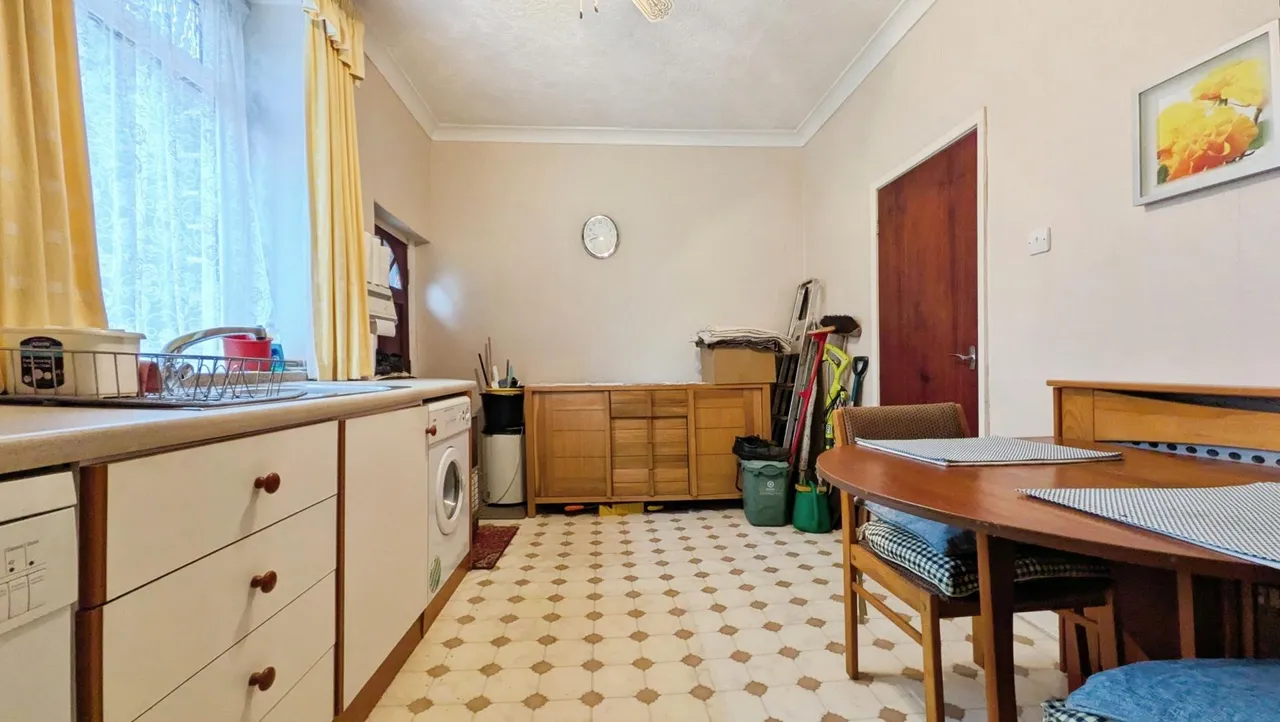 Co operative Street, Saddleworth, OL4, photo 6