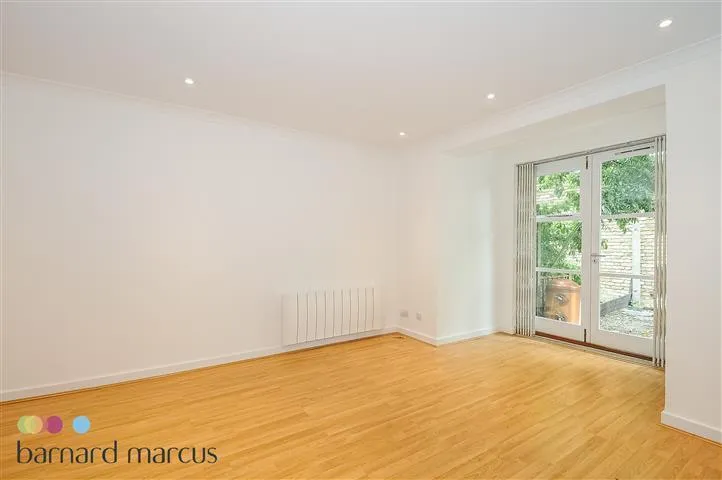 Brompton Park Crescent, London, photo 6