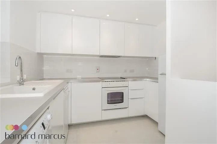 Brompton Park Crescent, London, photo 7