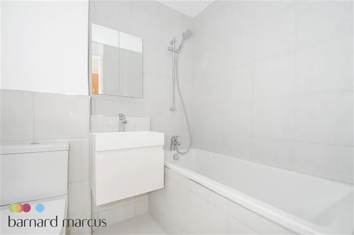 Brompton Park Crescent, London, photo 5