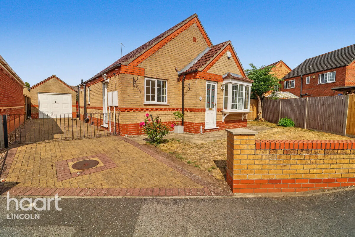 2 bed house for sale, Cadwell Close, Lincoln, LN6