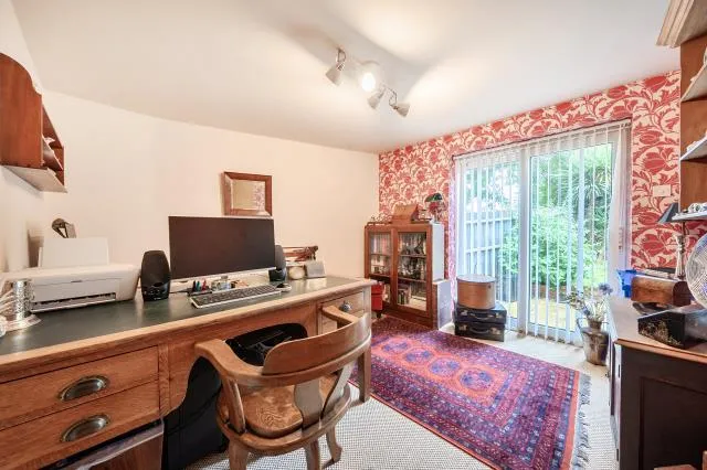 Hastings Close, OX16, photo 8