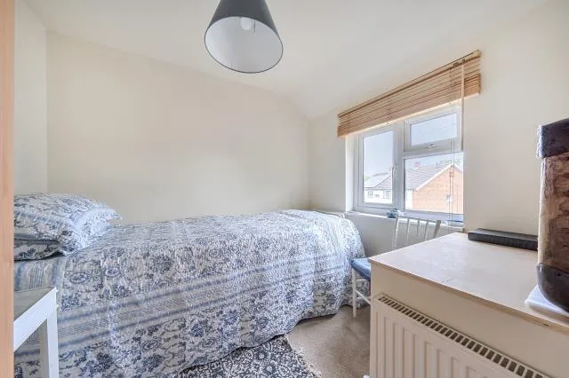 Hastings Close, OX16, photo 14