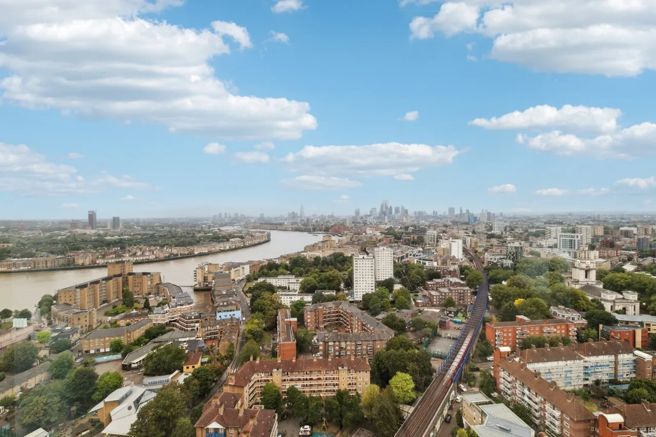 Salter Street, Tower Hamlets, E14, photo 3