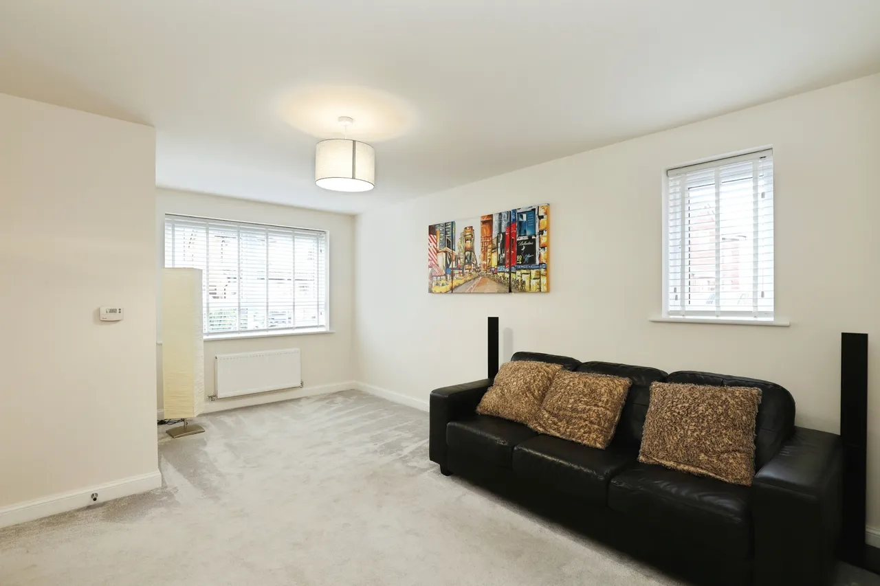 Worcester Gardens, Bourne, PE10, photo 3