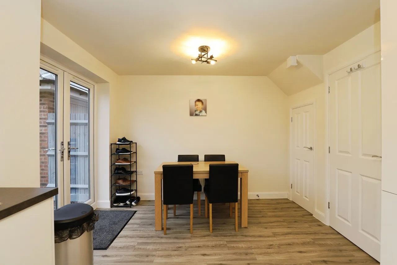 Worcester Gardens, Bourne, PE10, photo 5