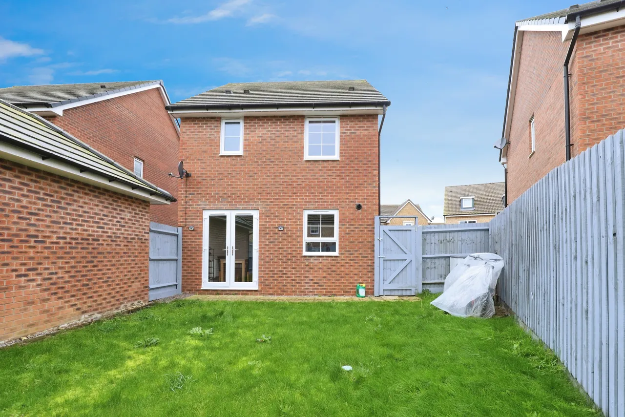 Worcester Gardens, Bourne, PE10, photo 13