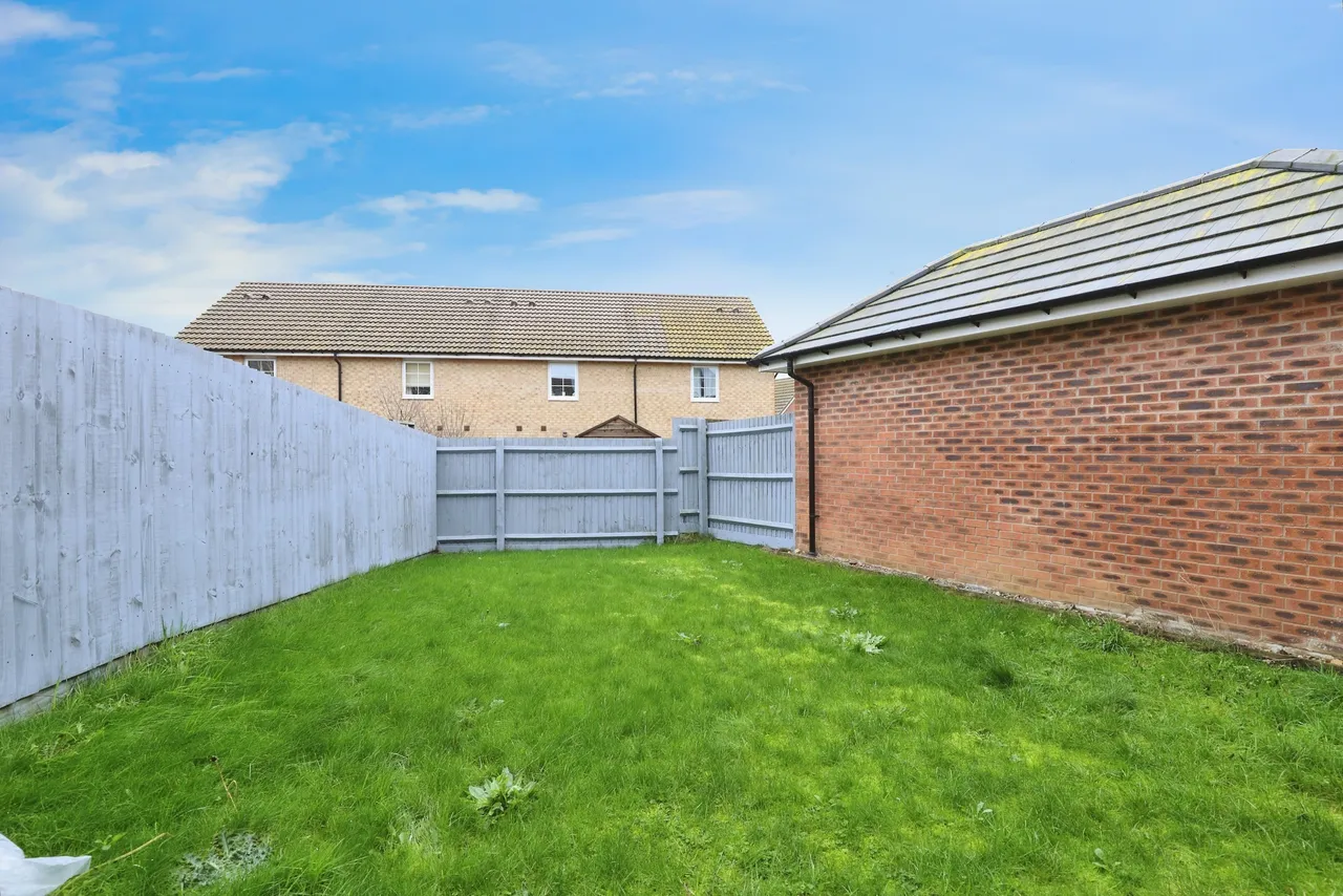 Worcester Gardens, Bourne, PE10, photo 12