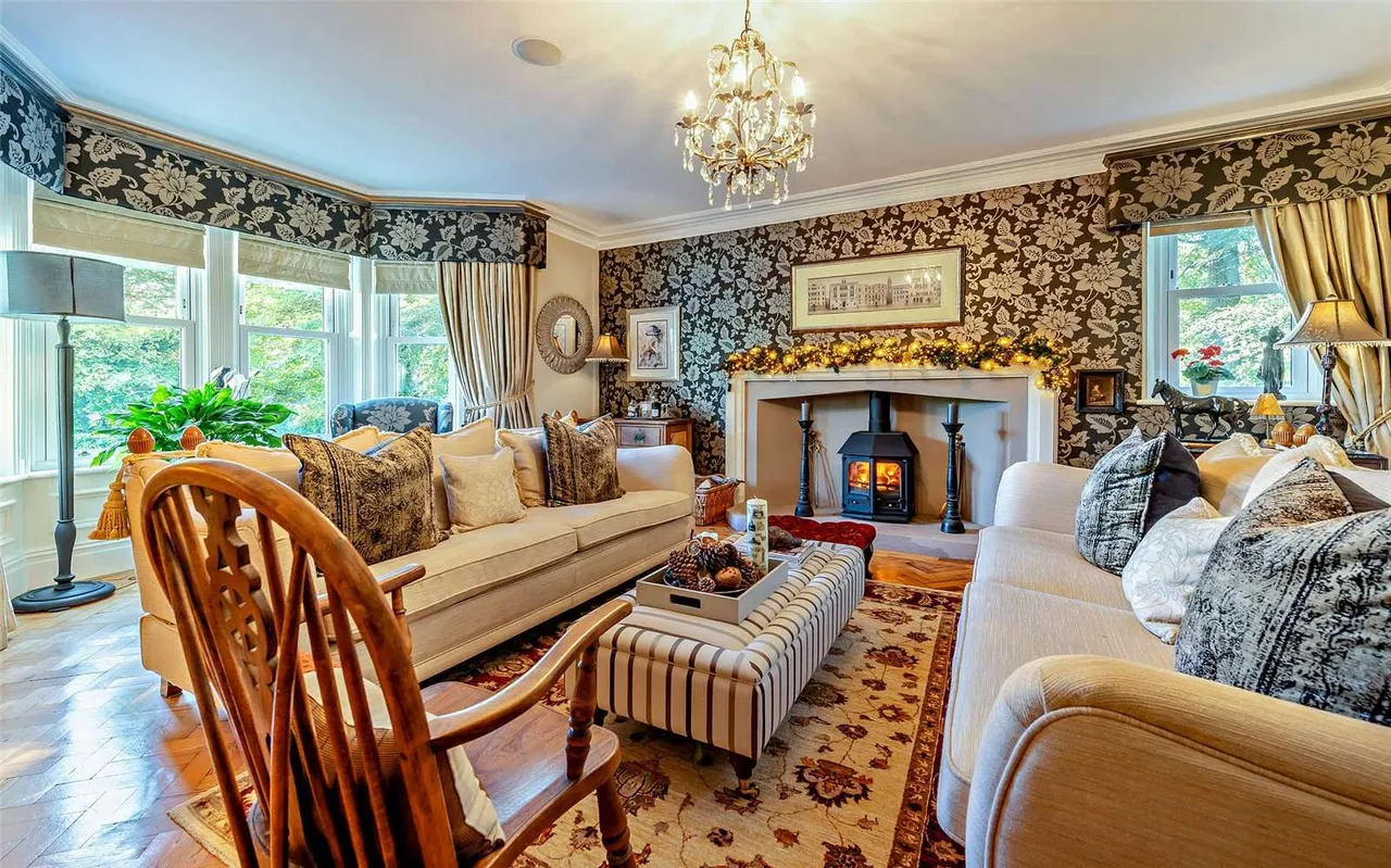 Nr Llandybie, Carmarthenshire, SA18 2ST, photo 7