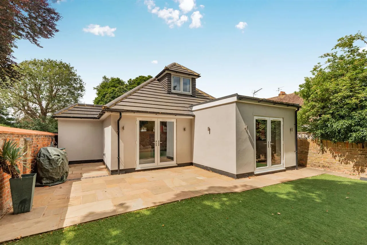 Church Road, Egham, Surrey, TW20 9QG, photo 19
