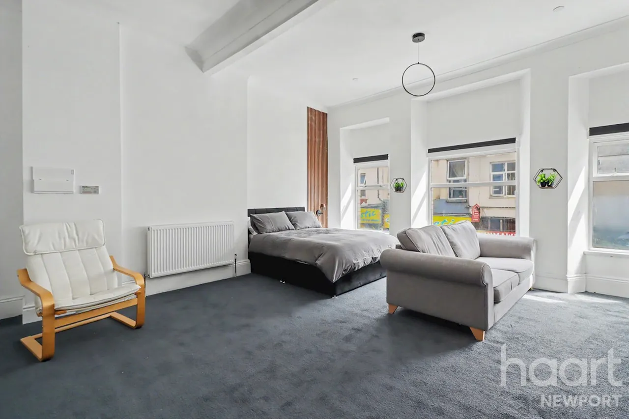 Beaufort Street, NP23, photo 2