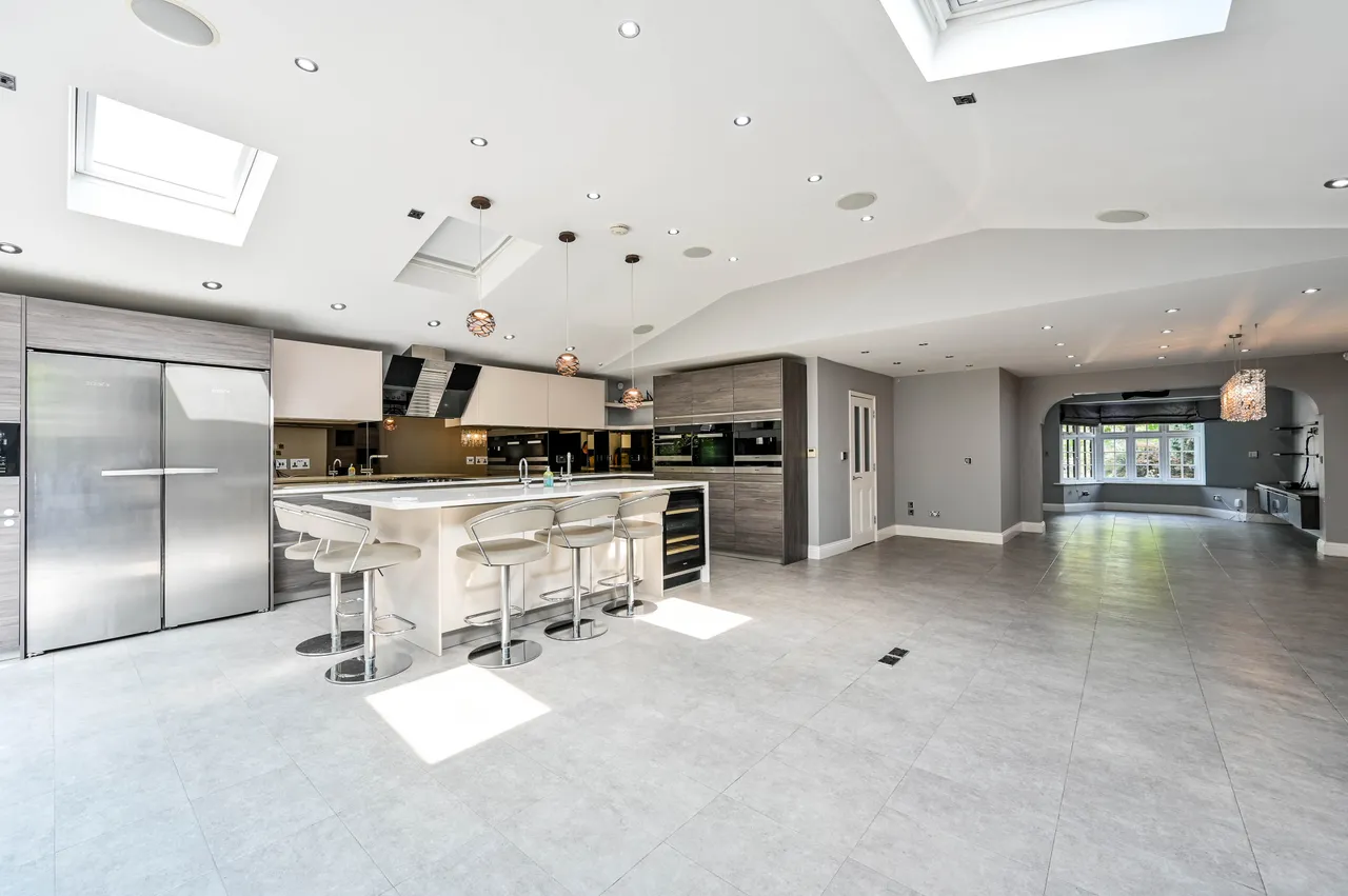 18 Tudor Drive, Kingston upon Thames, photo 5