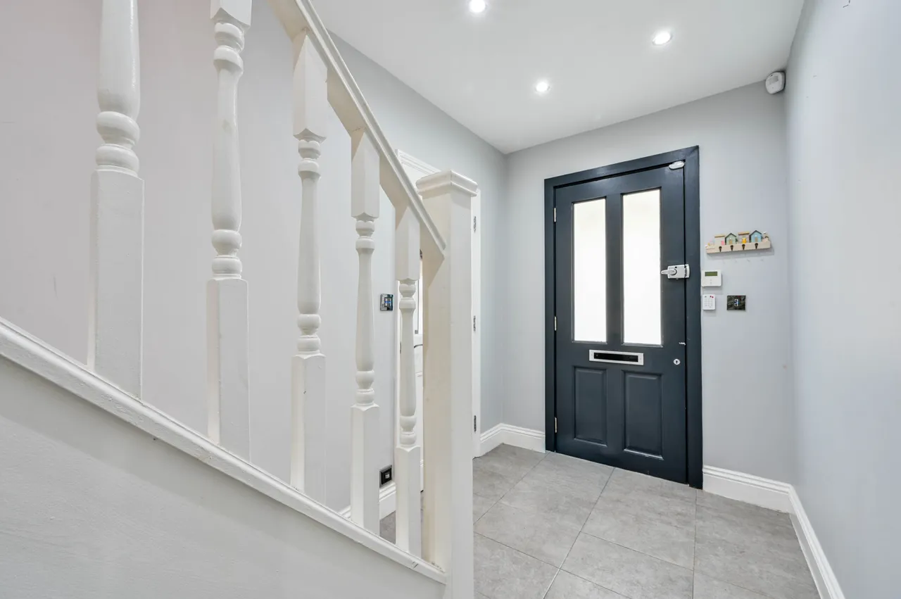 18 Tudor Drive, Kingston upon Thames, photo 8