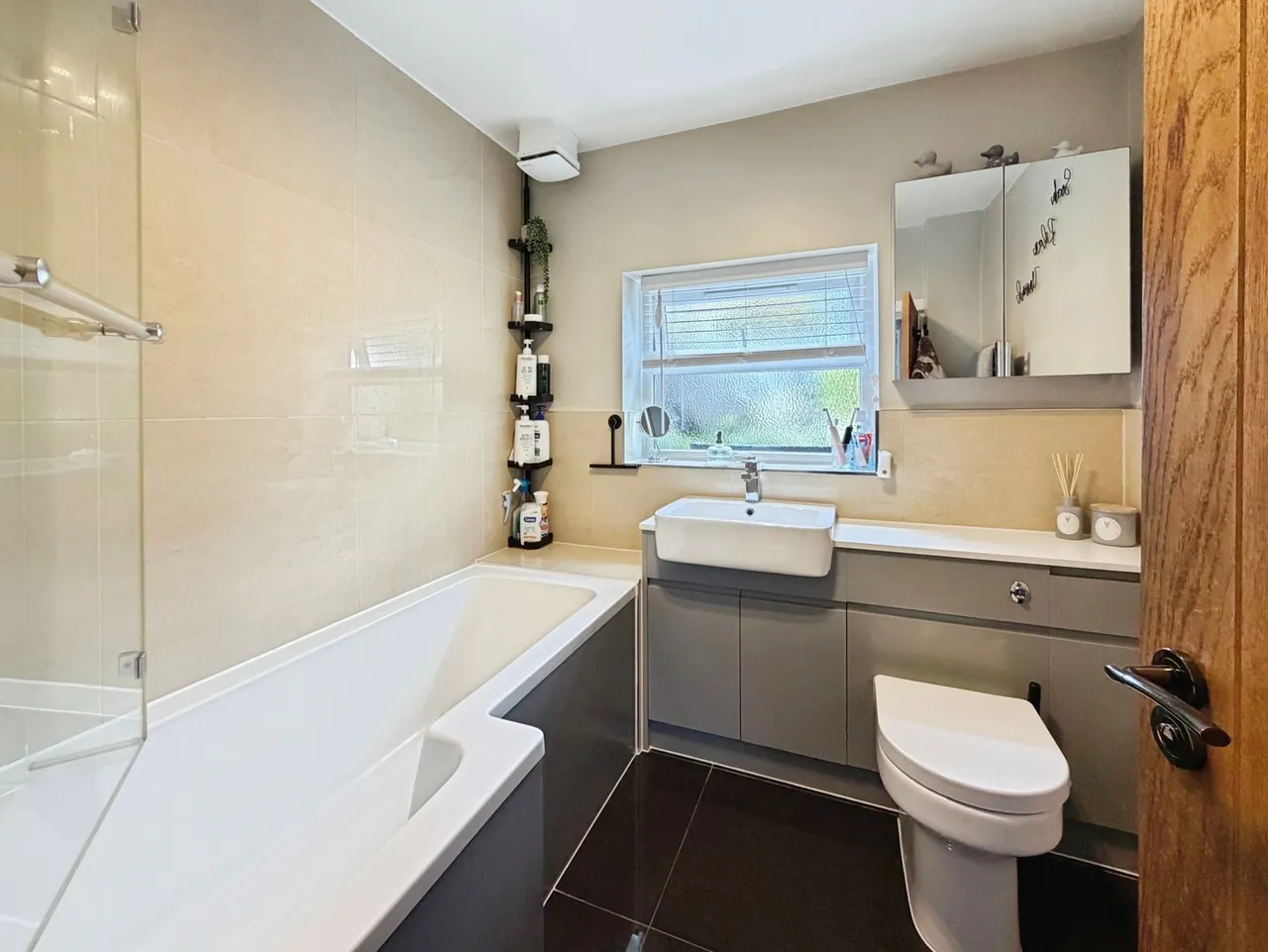 Lower Farnham Road, Aldershot, GU12, photo 6