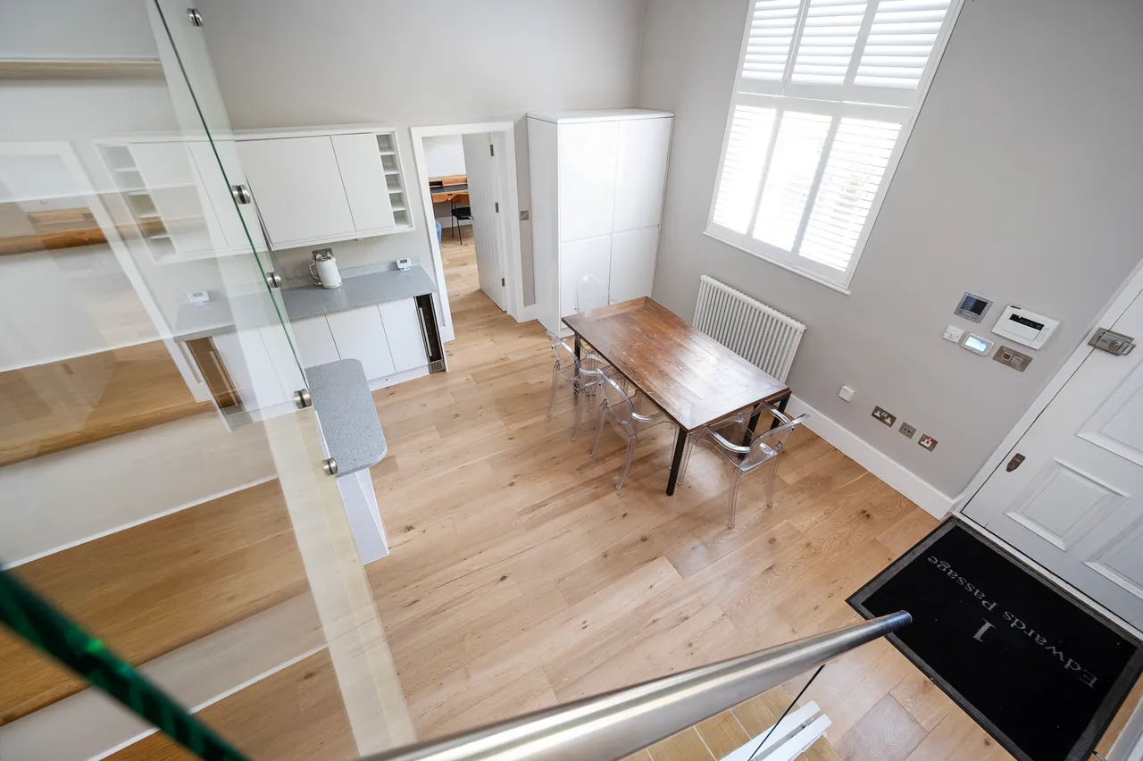 1 Edwards Passage, London, photo 7