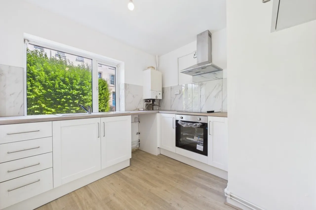flat to rent — Harbour Way, Folkestone