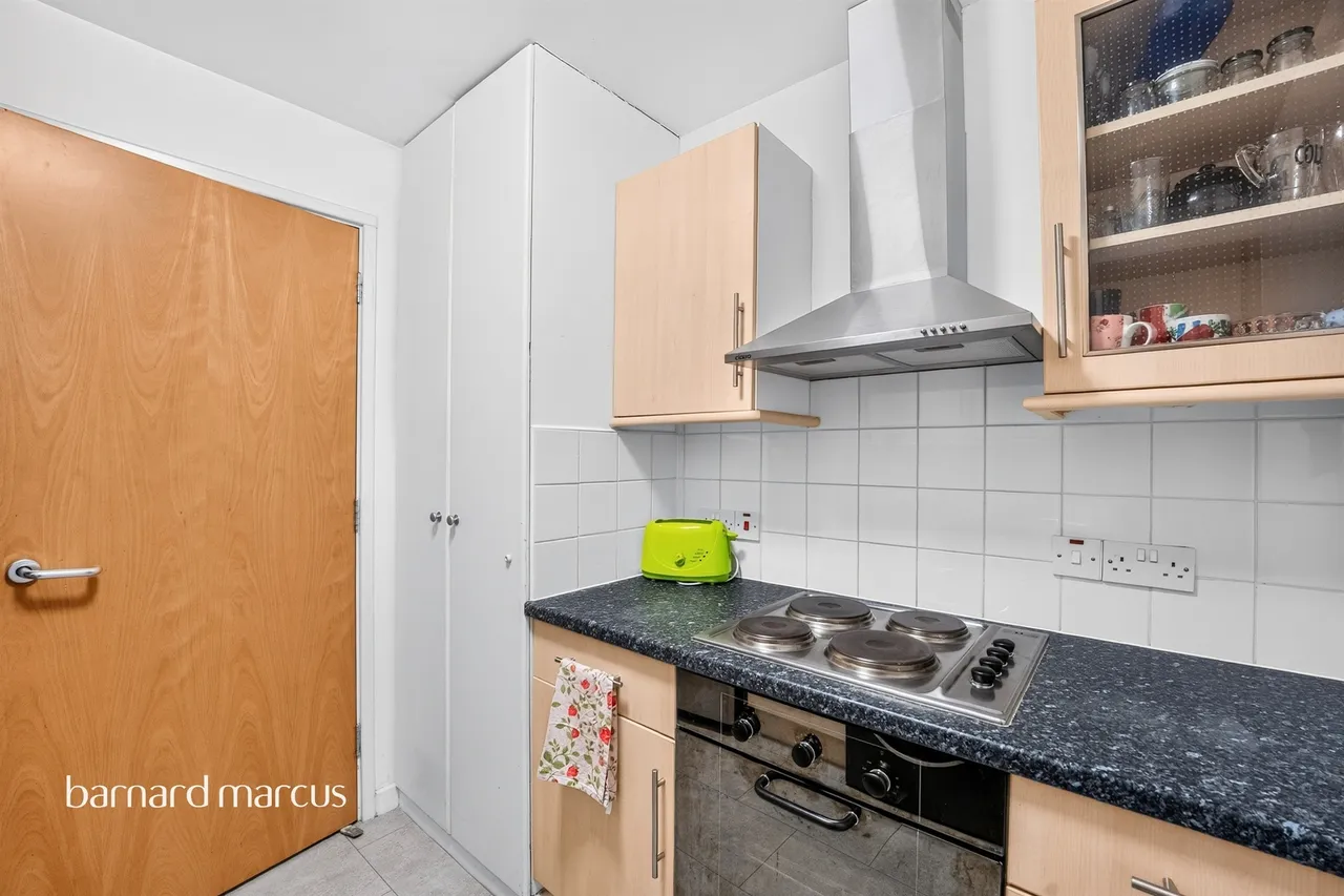 New Park Road, London, SW2, photo 5