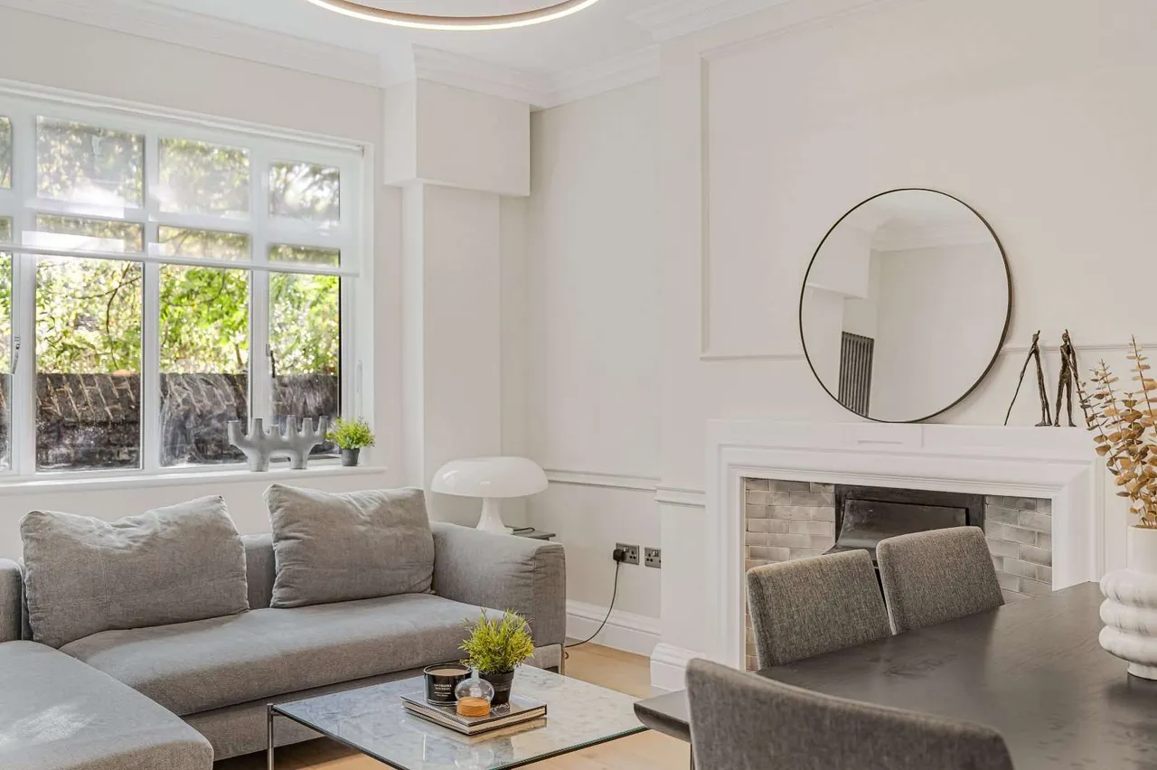 2 bed flat to rent, Connaught Street, London, W2