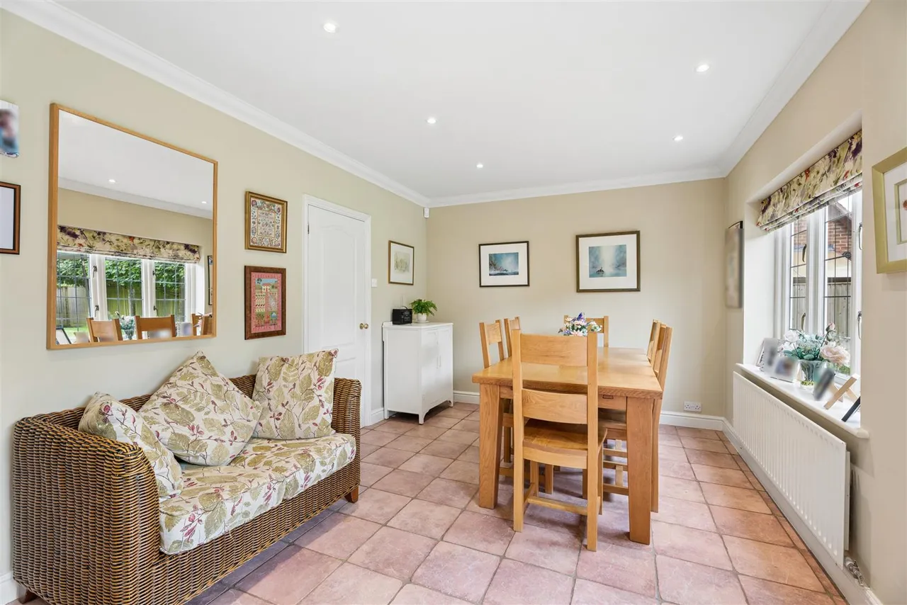Timpsons Row, Olney, photo 7