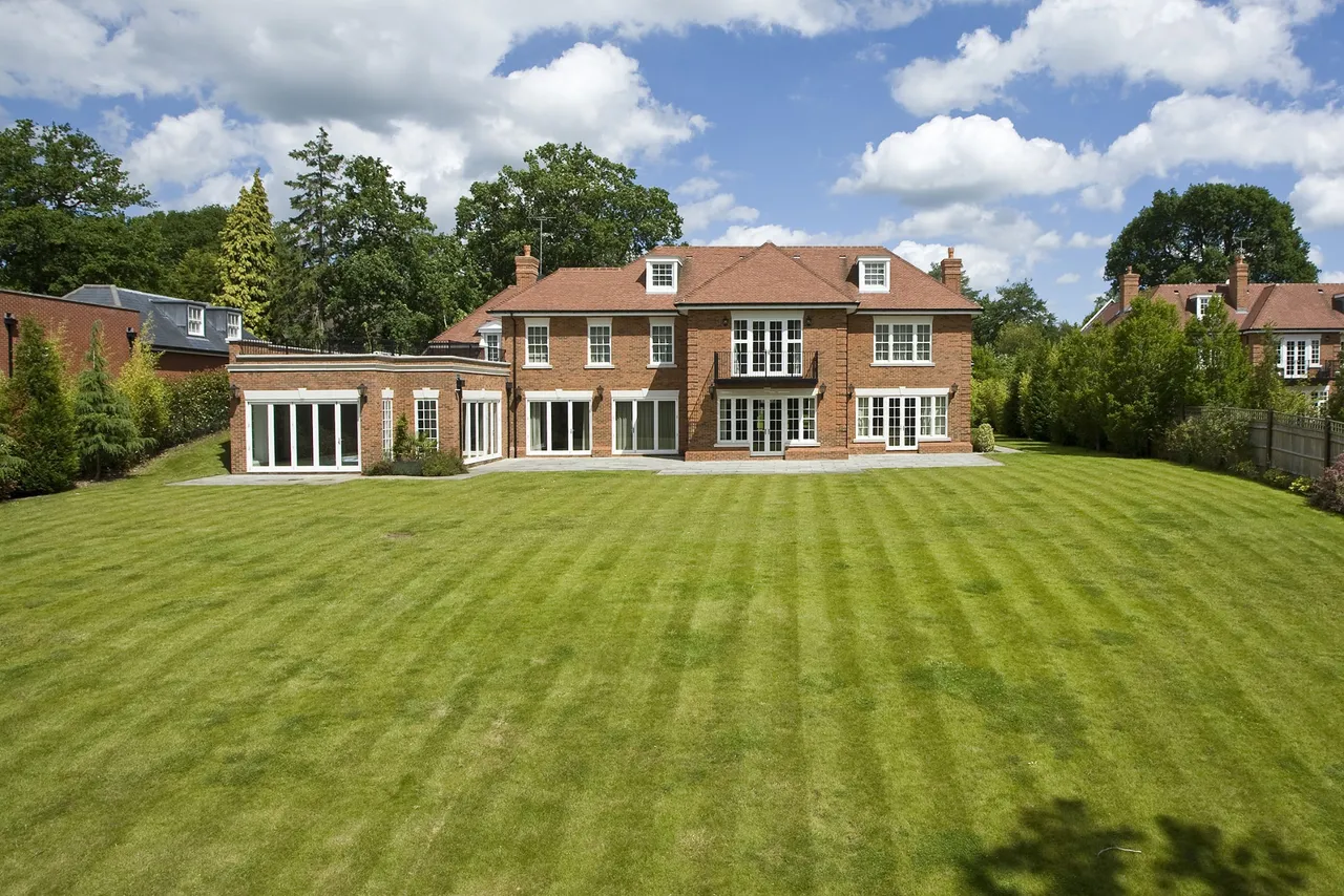 Virginia Water, Surrey, GU25 4RT, photo 2