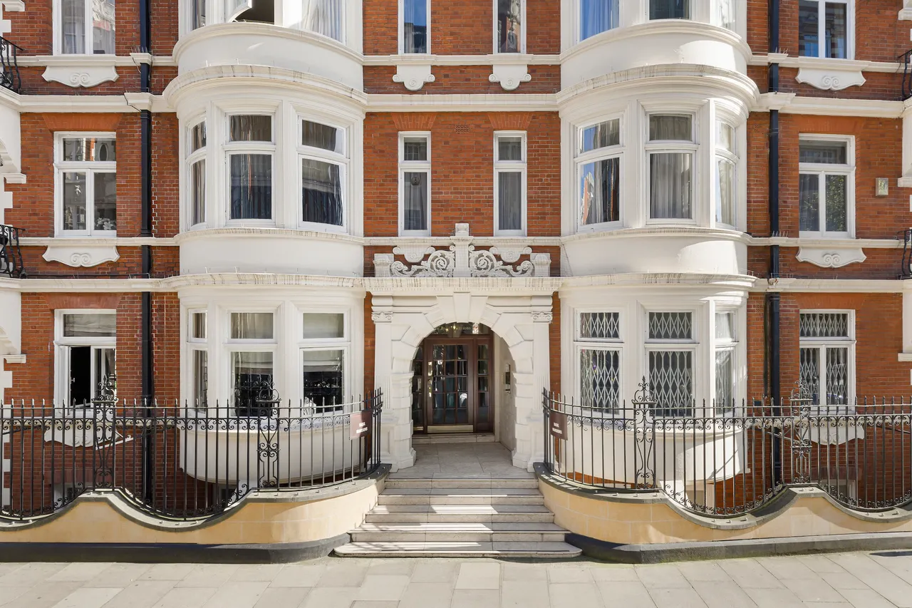 Basil Street, Knightsbridge, London, photo 10