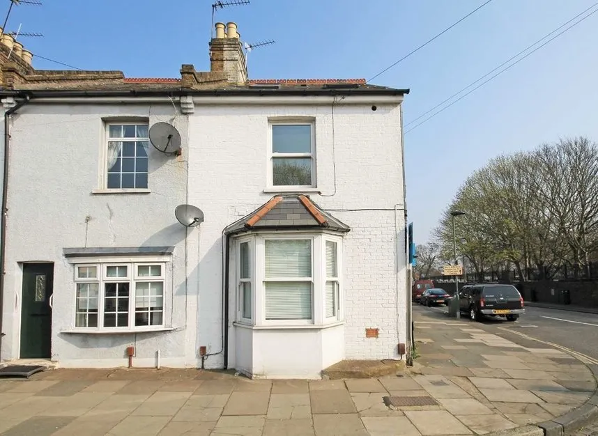 1 bed flat to rent, Kneller Road, TW2