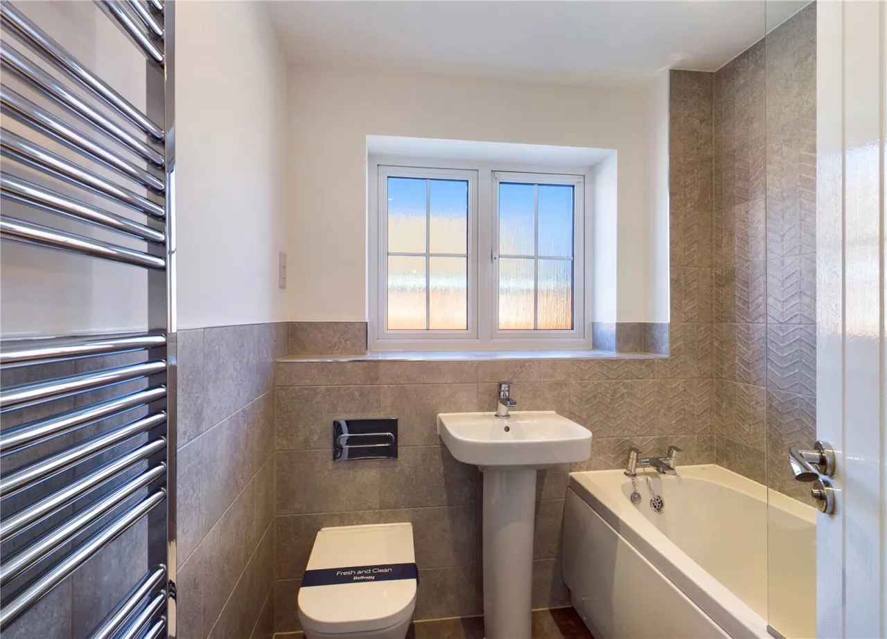 Honey Bee Street, Calcot, RG31, photo 10