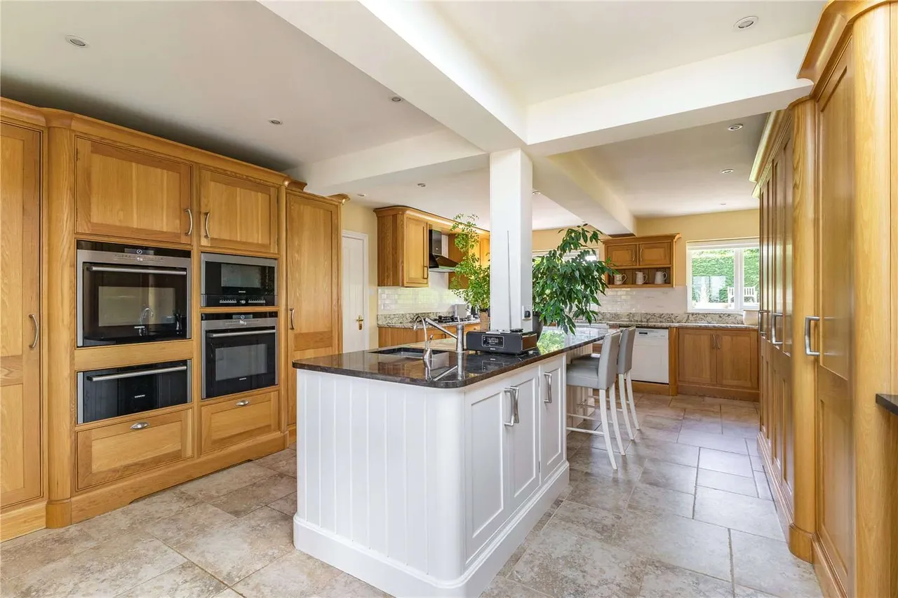 The Green, Sarratt, Rickmansworth, Hertfordshire, WD3 6BH, photo 5