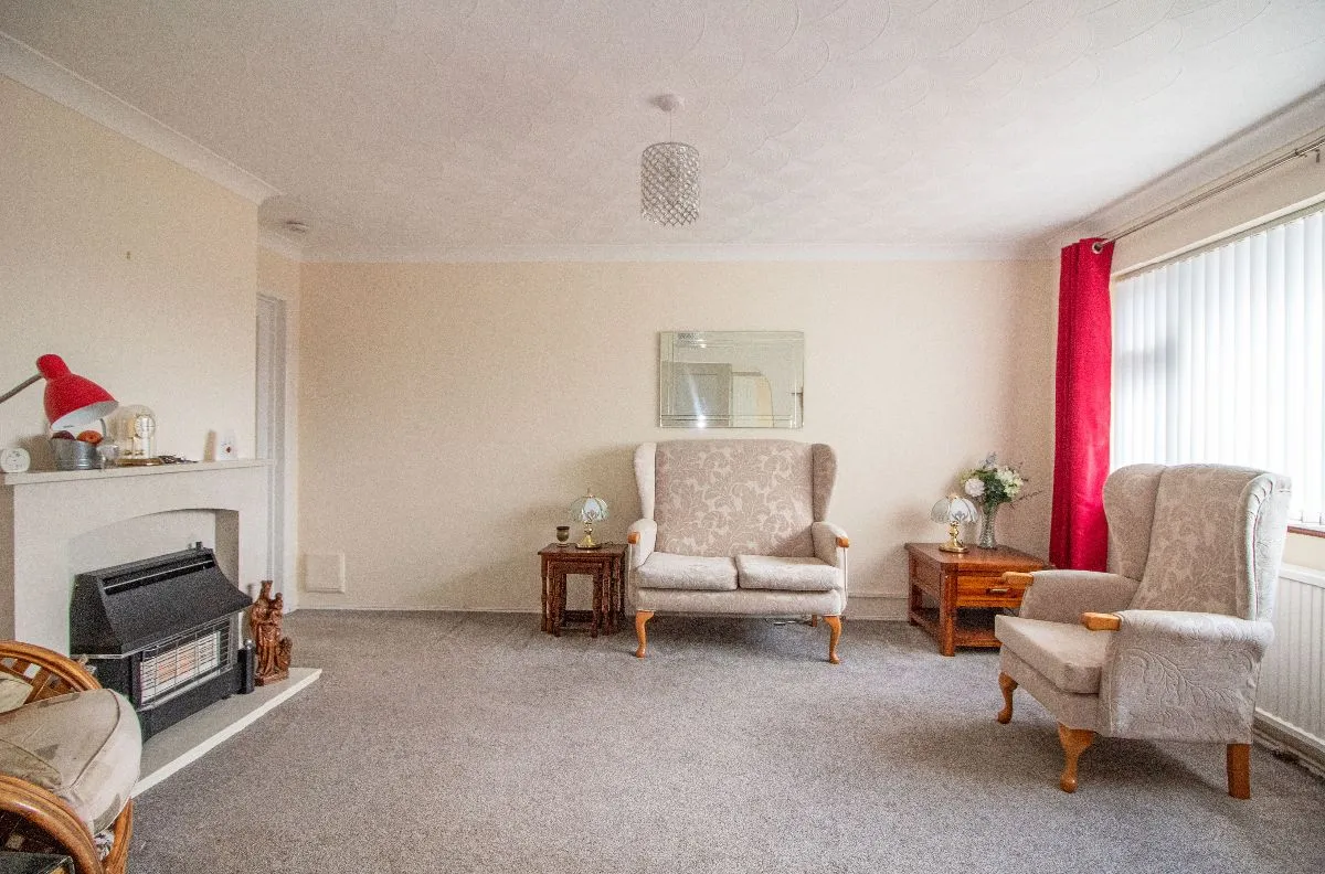 Spring Vale, Waterlooville, PO8 9DB, photo 2