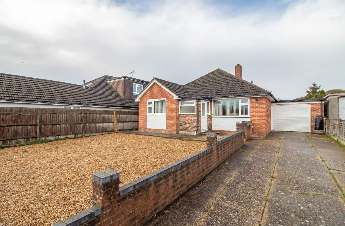 3 bed house for sale — Spring Vale, Waterlooville, PO8 9DB
