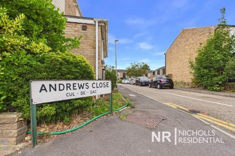 Andrews Close, Worcester Park, KT4, photo 19