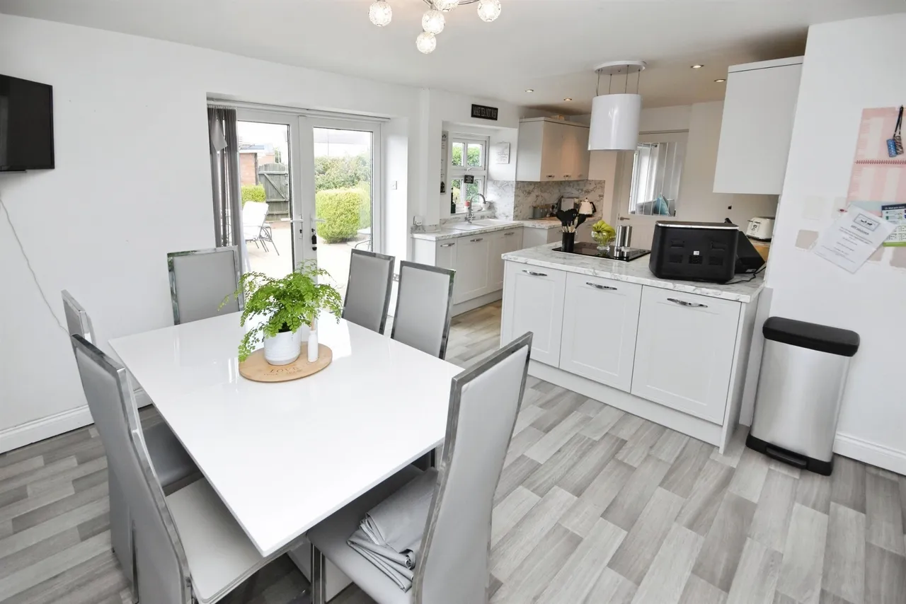 Bulford Close, Cressing, Braintree, photo 5