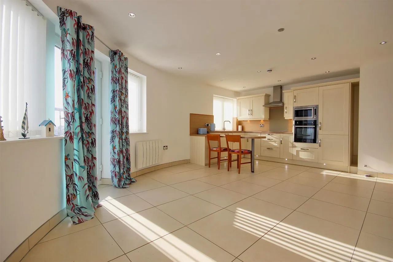Broadway House, Hornsea, photo 5