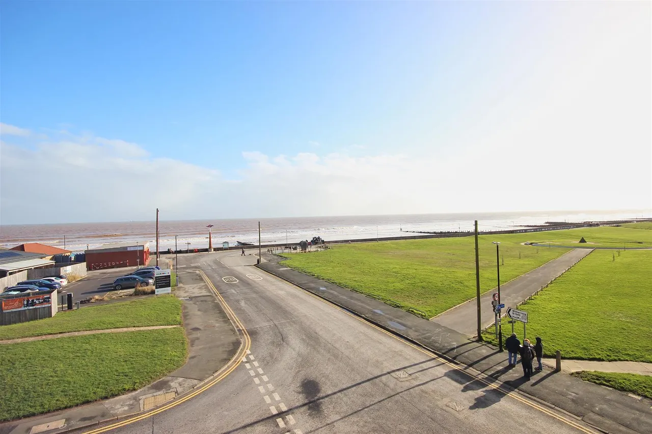 Broadway House, Hornsea, photo 12