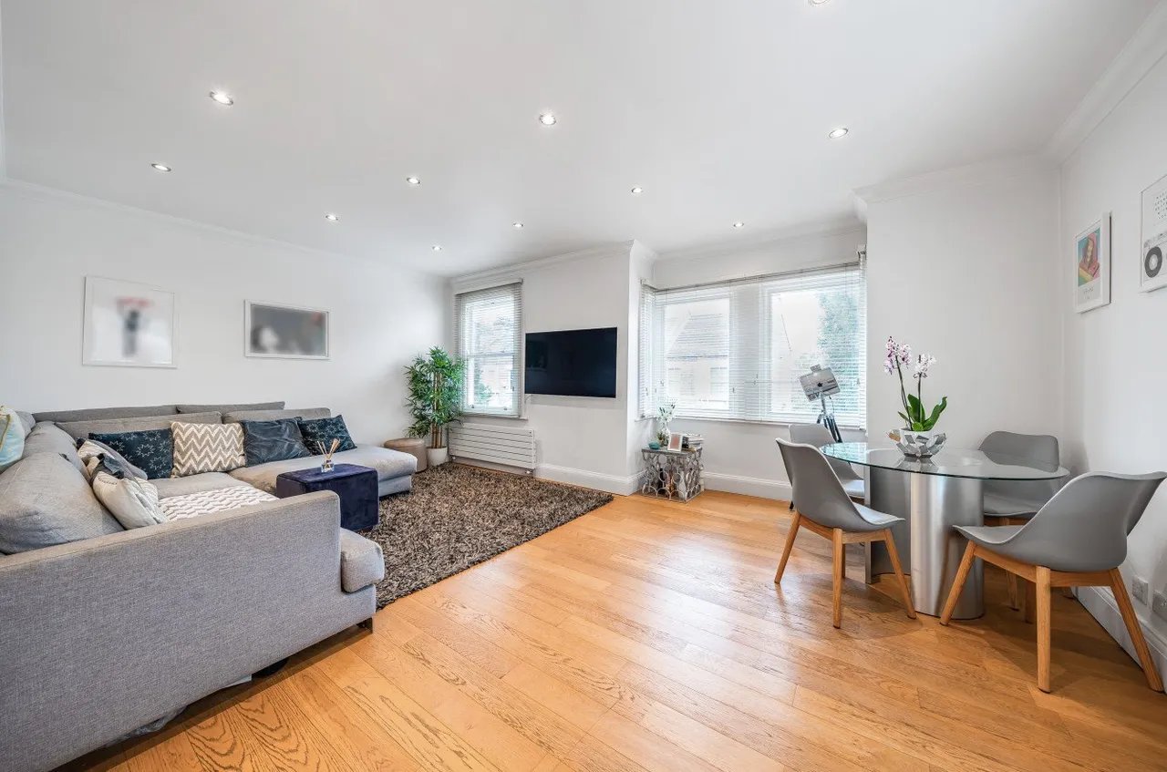 3 bed flat for sale, Achilles Road, West Hampstead, NW6