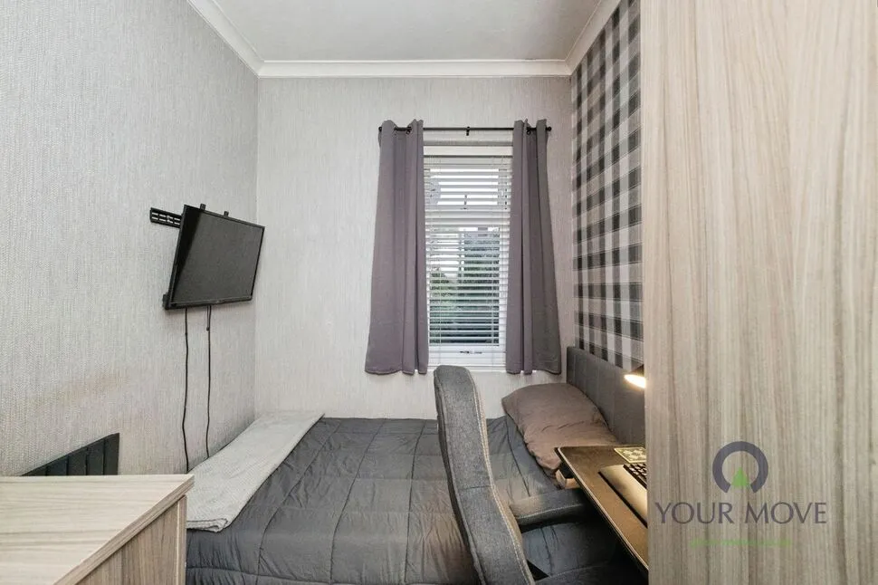 Merton Avenue, Oldham, OL8, photo 9