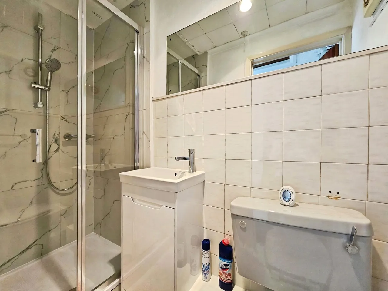St. Marys Crescent, Stanwell, TW19, photo 5