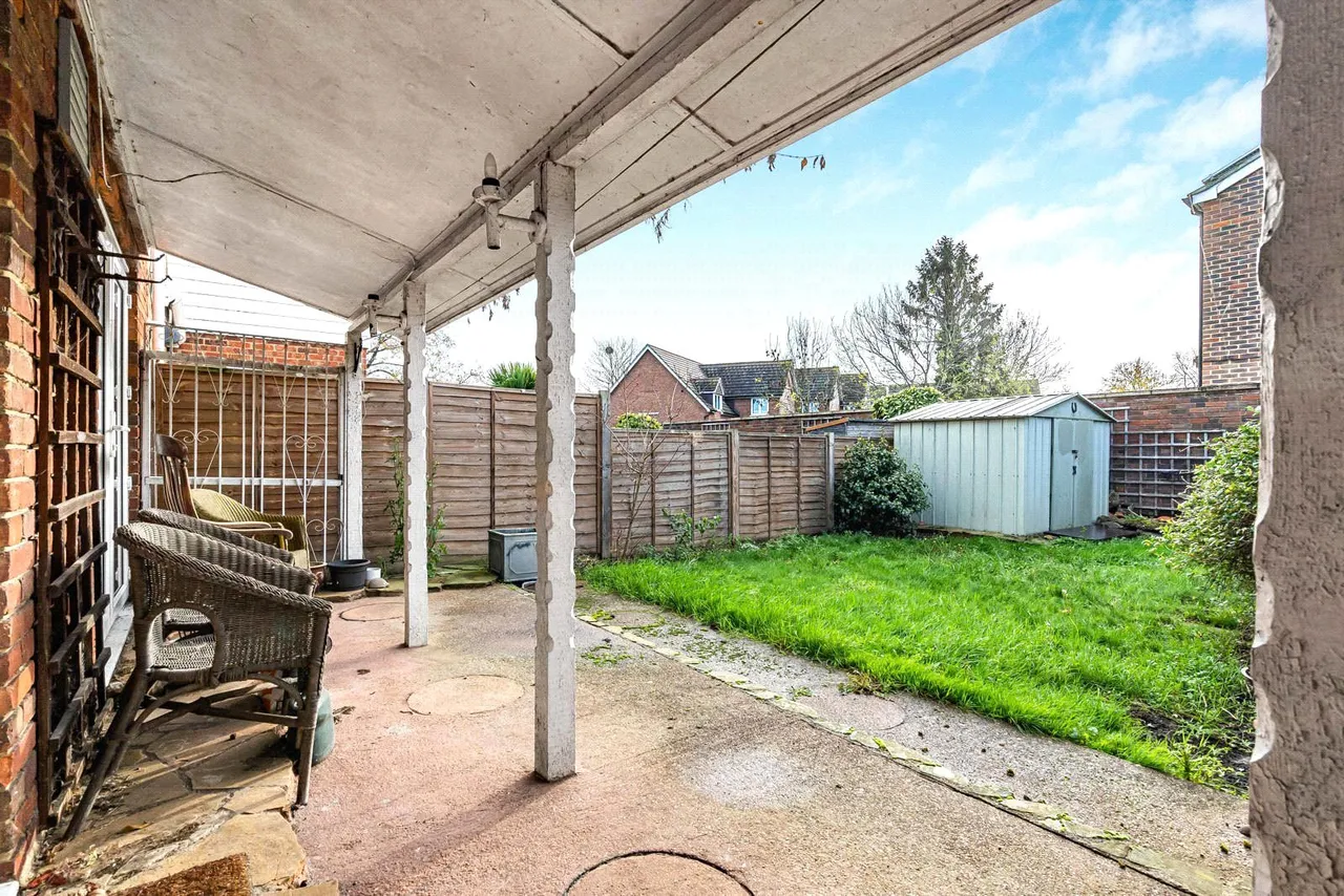 St. Marys Crescent, Stanwell, TW19, photo 7
