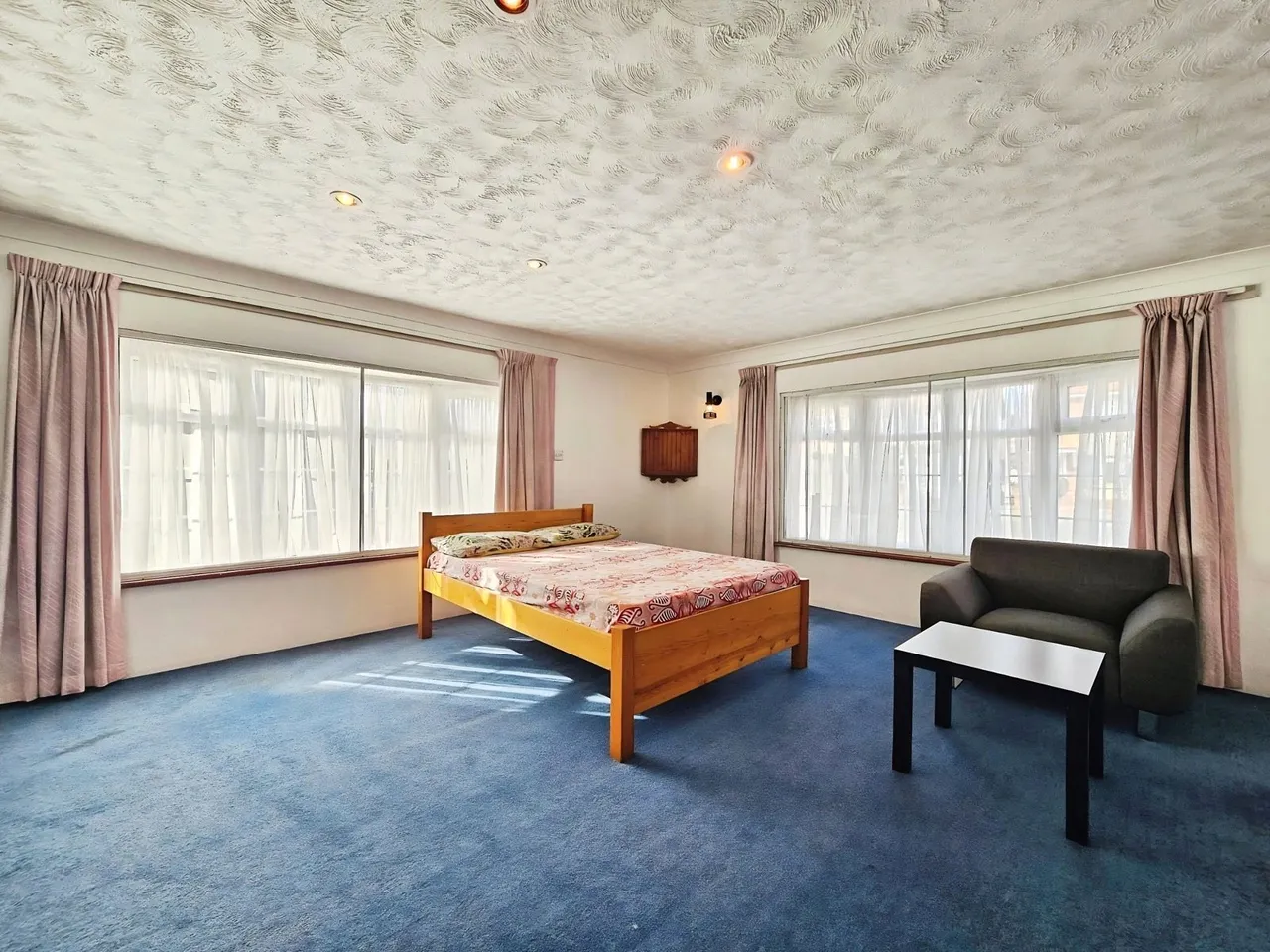 St. Marys Crescent, Stanwell, TW19, photo 6