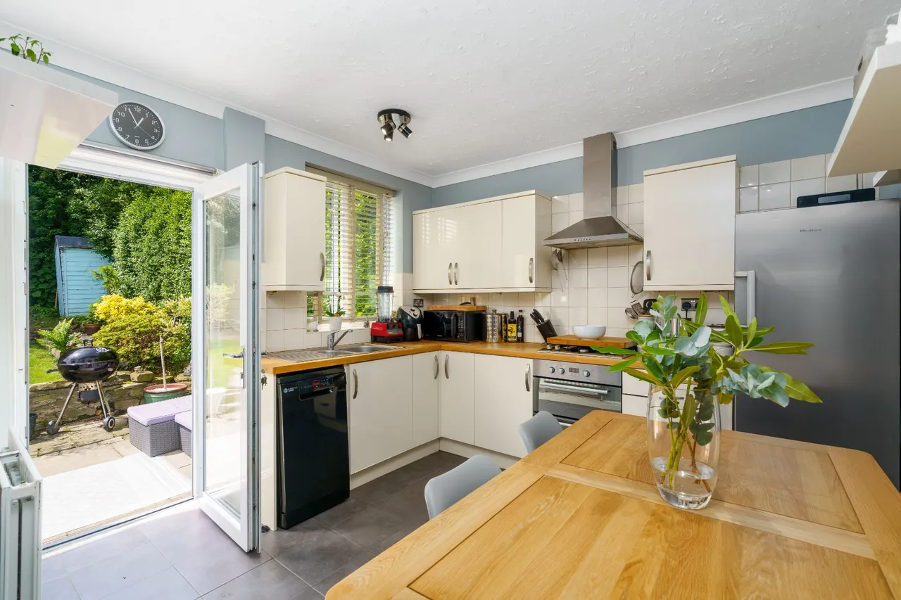 School Brow, Romiley, SK6, photo 2