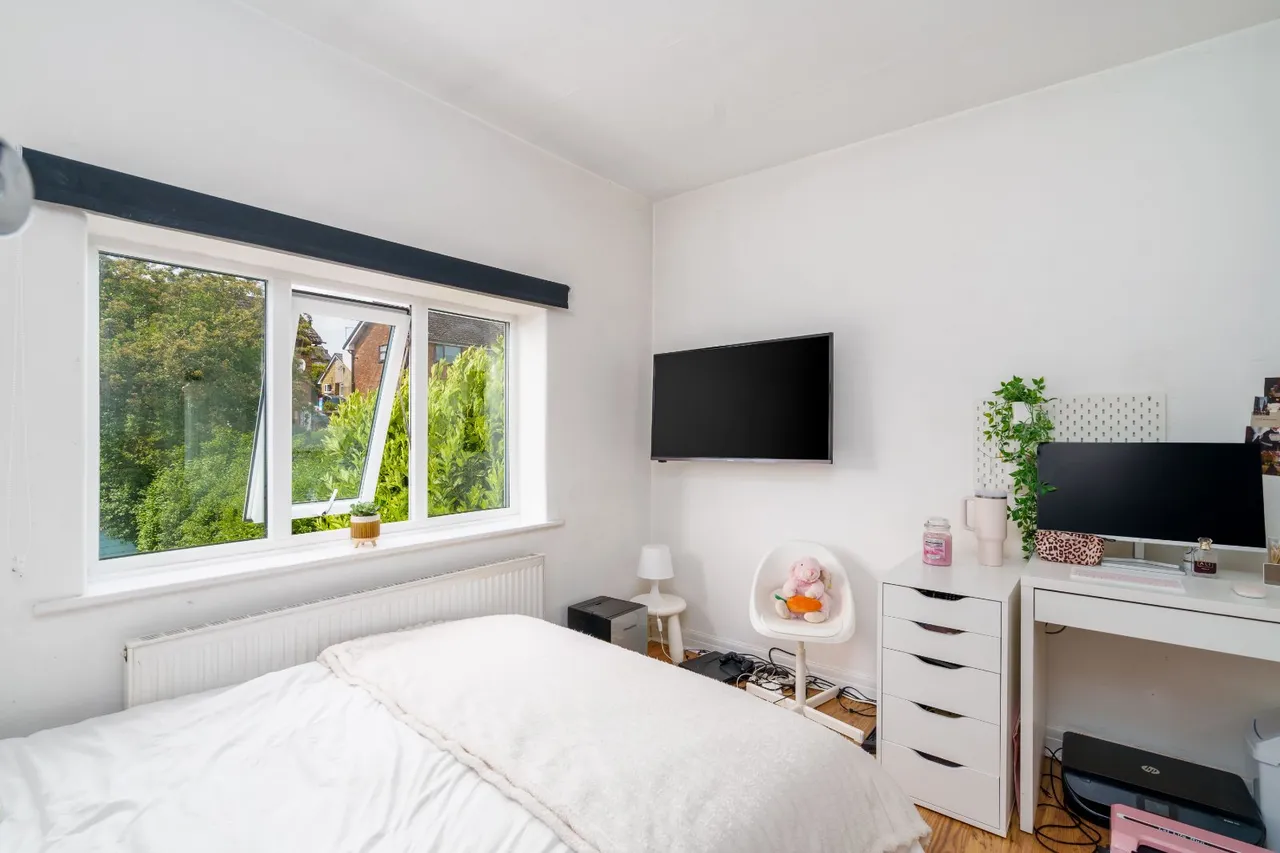 School Brow, Romiley, SK6, photo 10