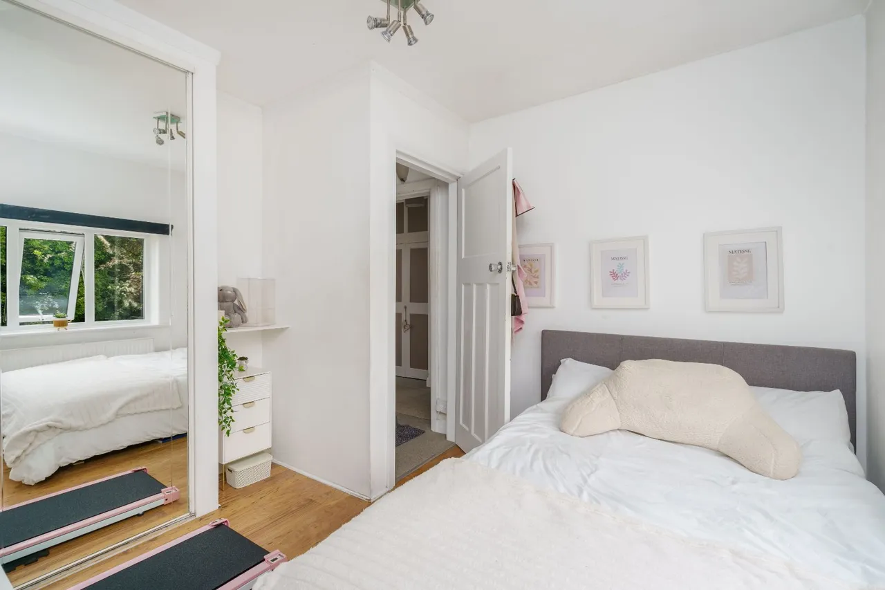 School Brow, Romiley, SK6, photo 11