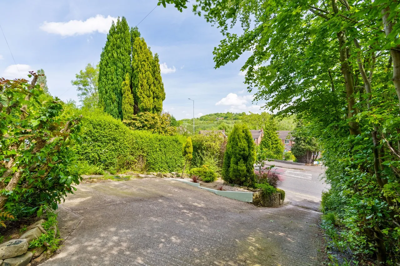 School Brow, Romiley, SK6, photo 24