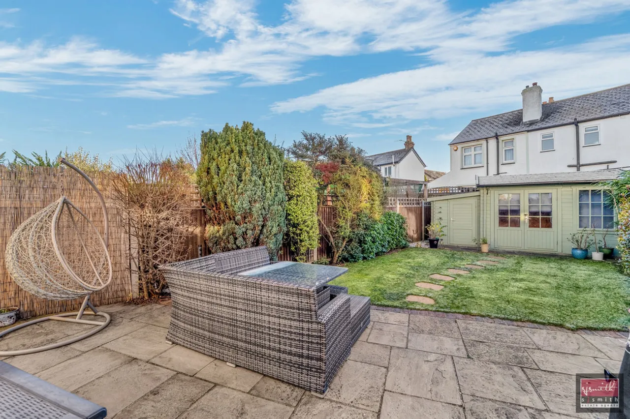 Woodthorpe Road, Ashford, photo 13