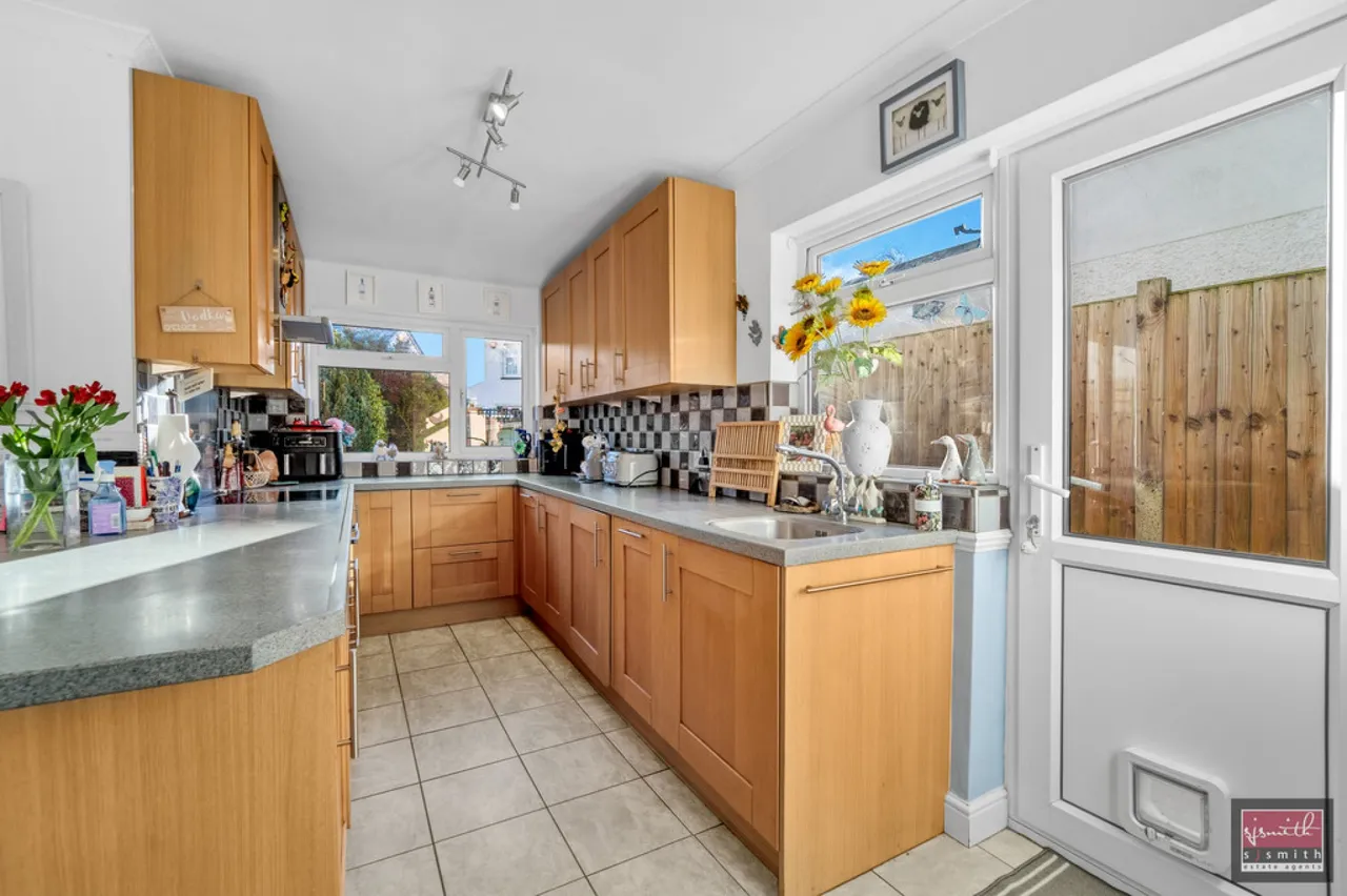 Woodthorpe Road, Ashford, photo 7
