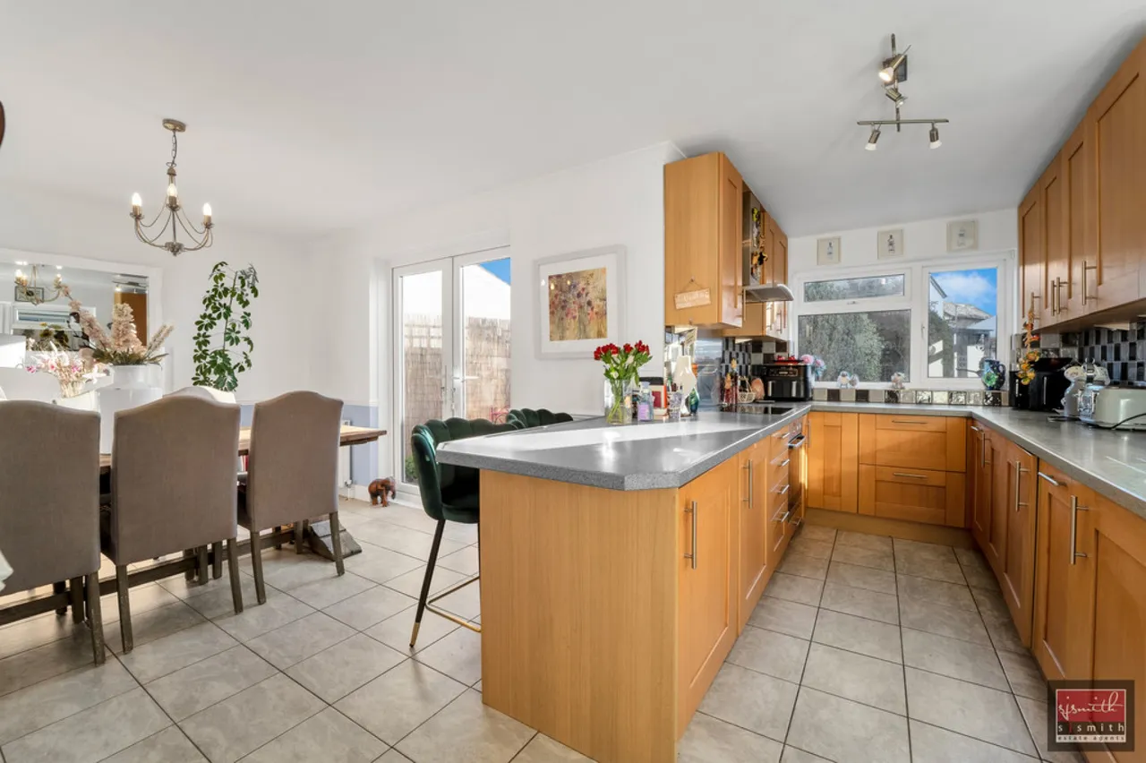 Woodthorpe Road, Ashford, photo 6