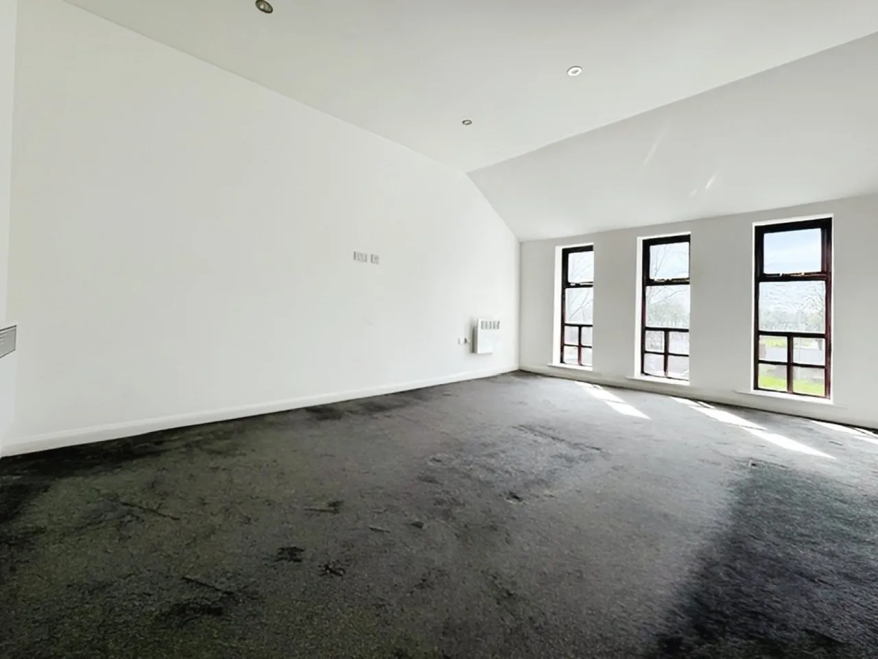 Oak Tree Apartments, 1-3 Reginald Road South, photo 3